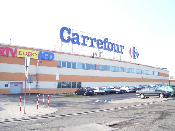 Супермаркет Carrefour в Варшаве