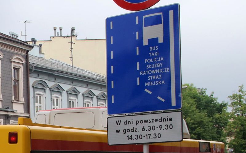 розмітка на дорогах в Польщі