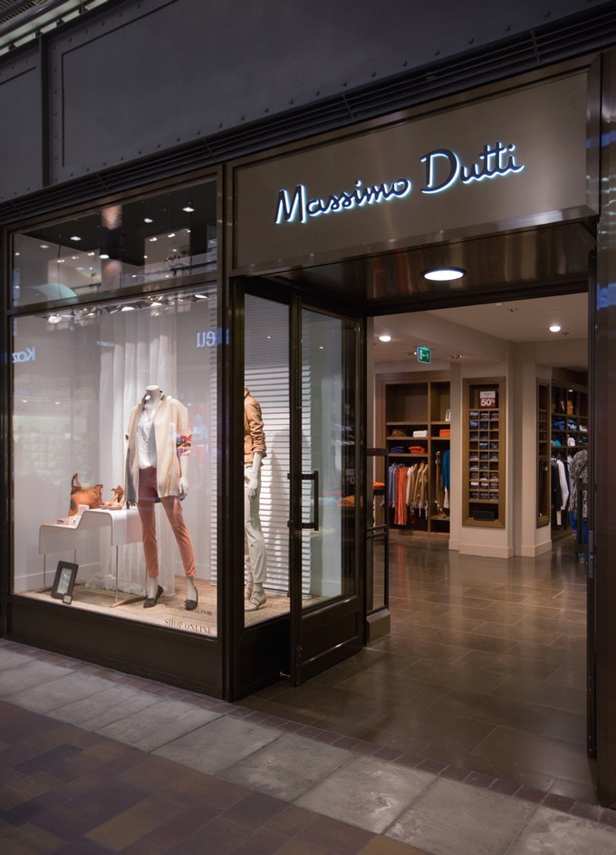 Massimo Dutti (Массімо Дютті) мережа магазинів одягу та взуття в Польщі