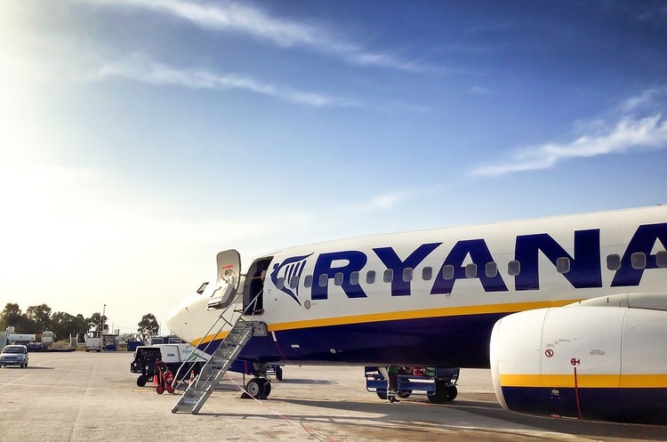 Ryanair из Украины в Польшу