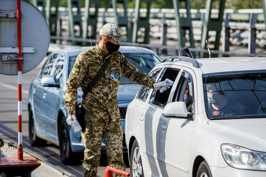 хто може перетнути український кордон без черги