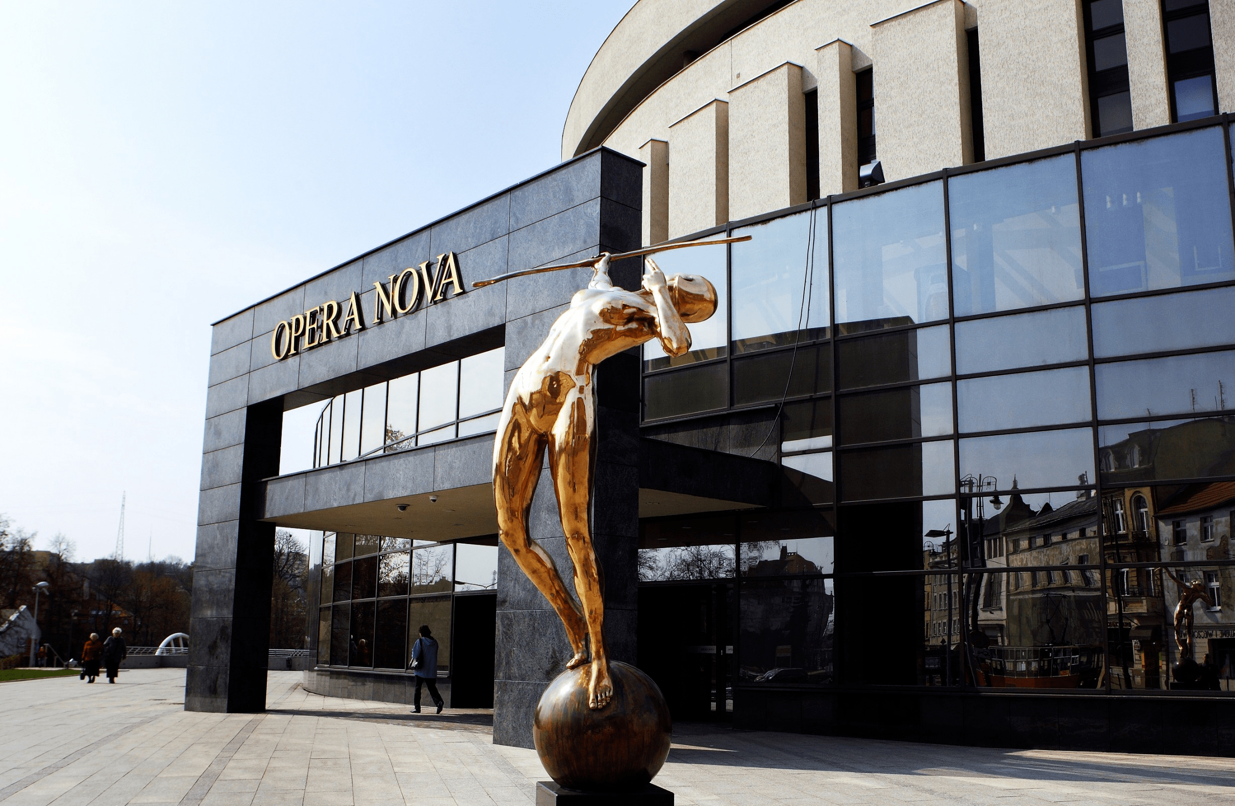 Opera Nova