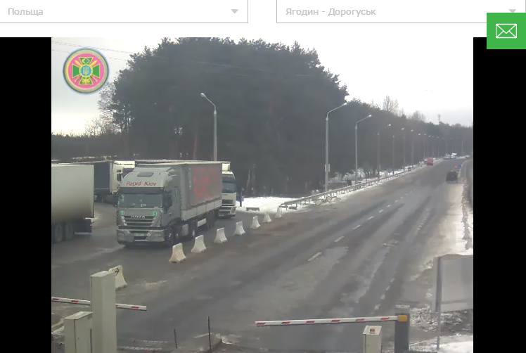 черга на кордоні