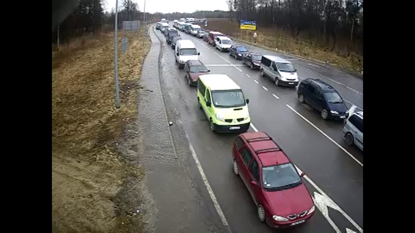 черга на кордоні