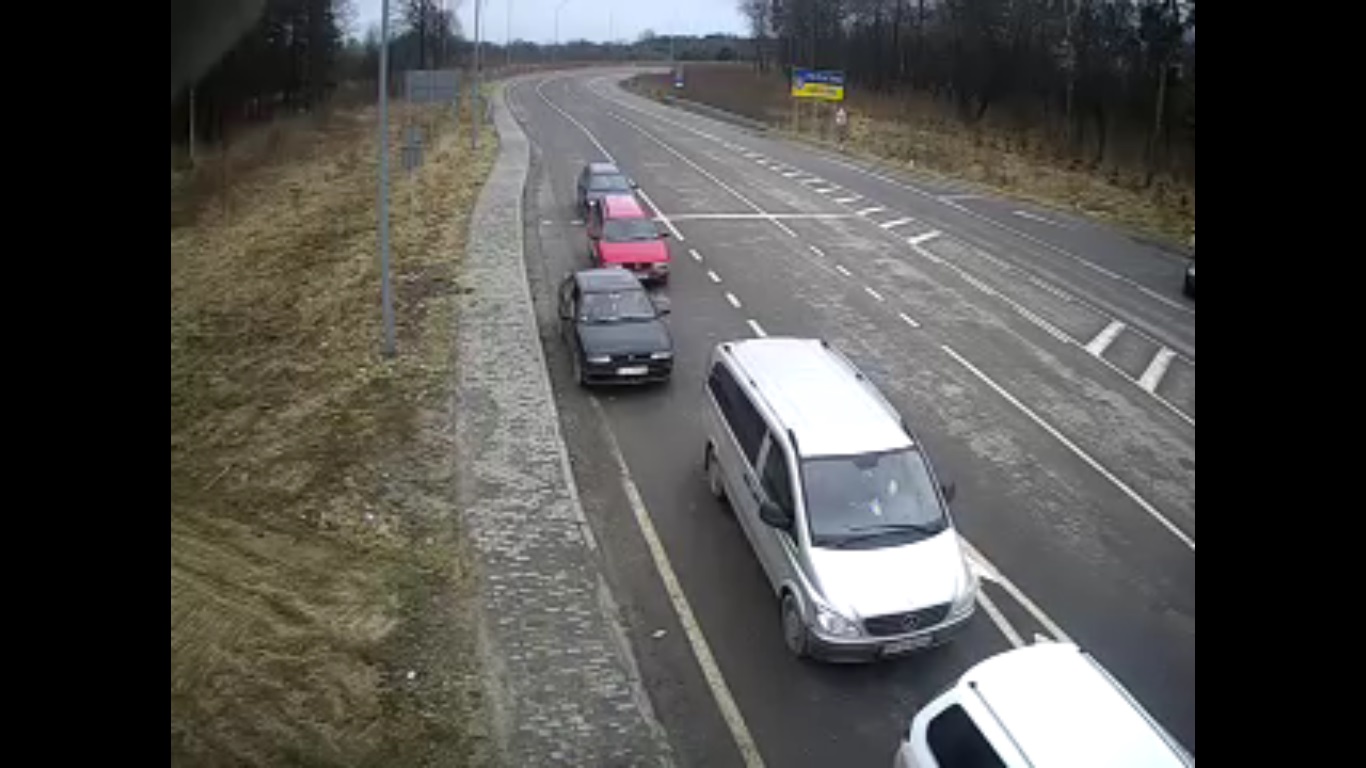 черга на кордоні