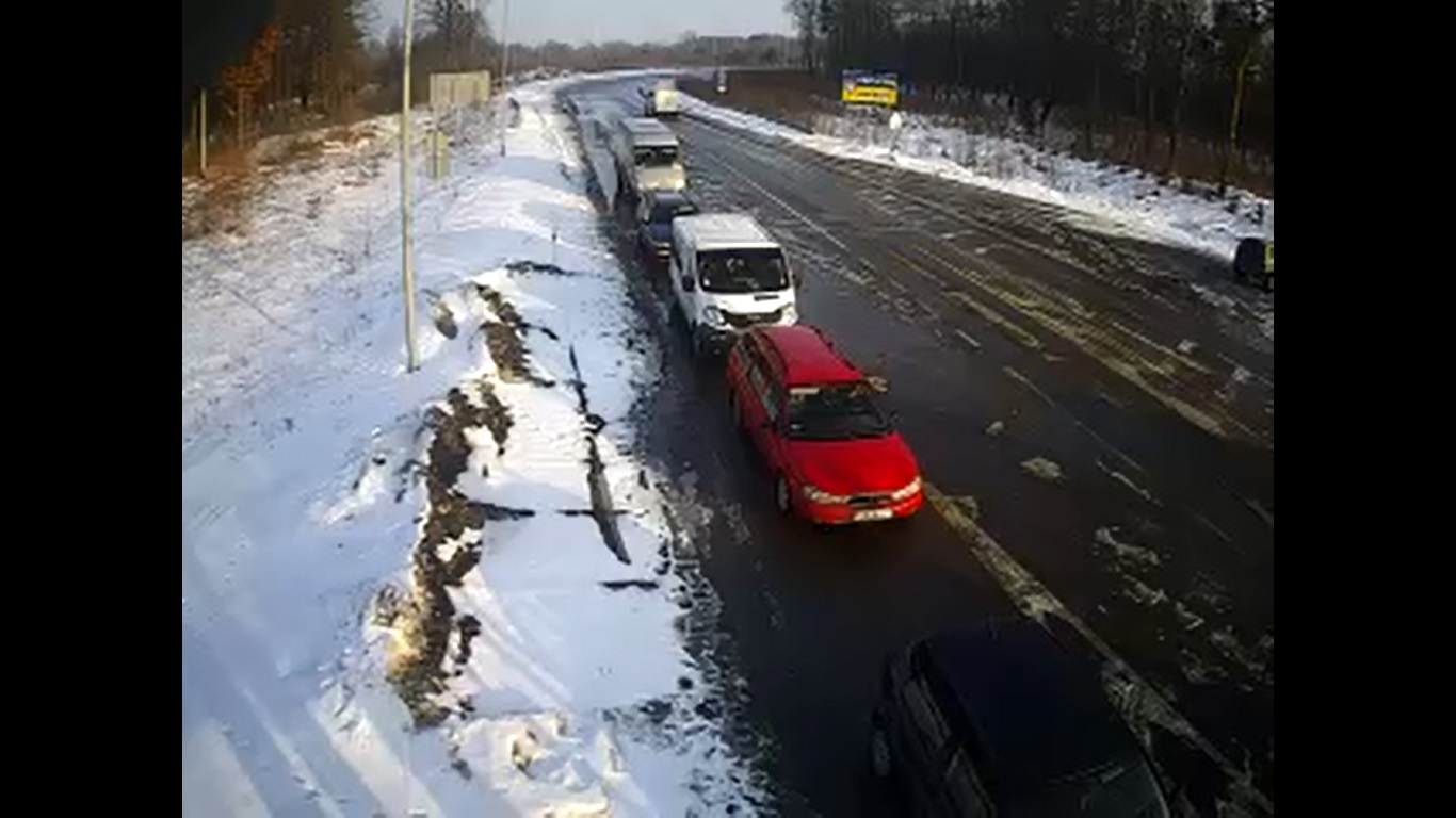 черга на кордоні