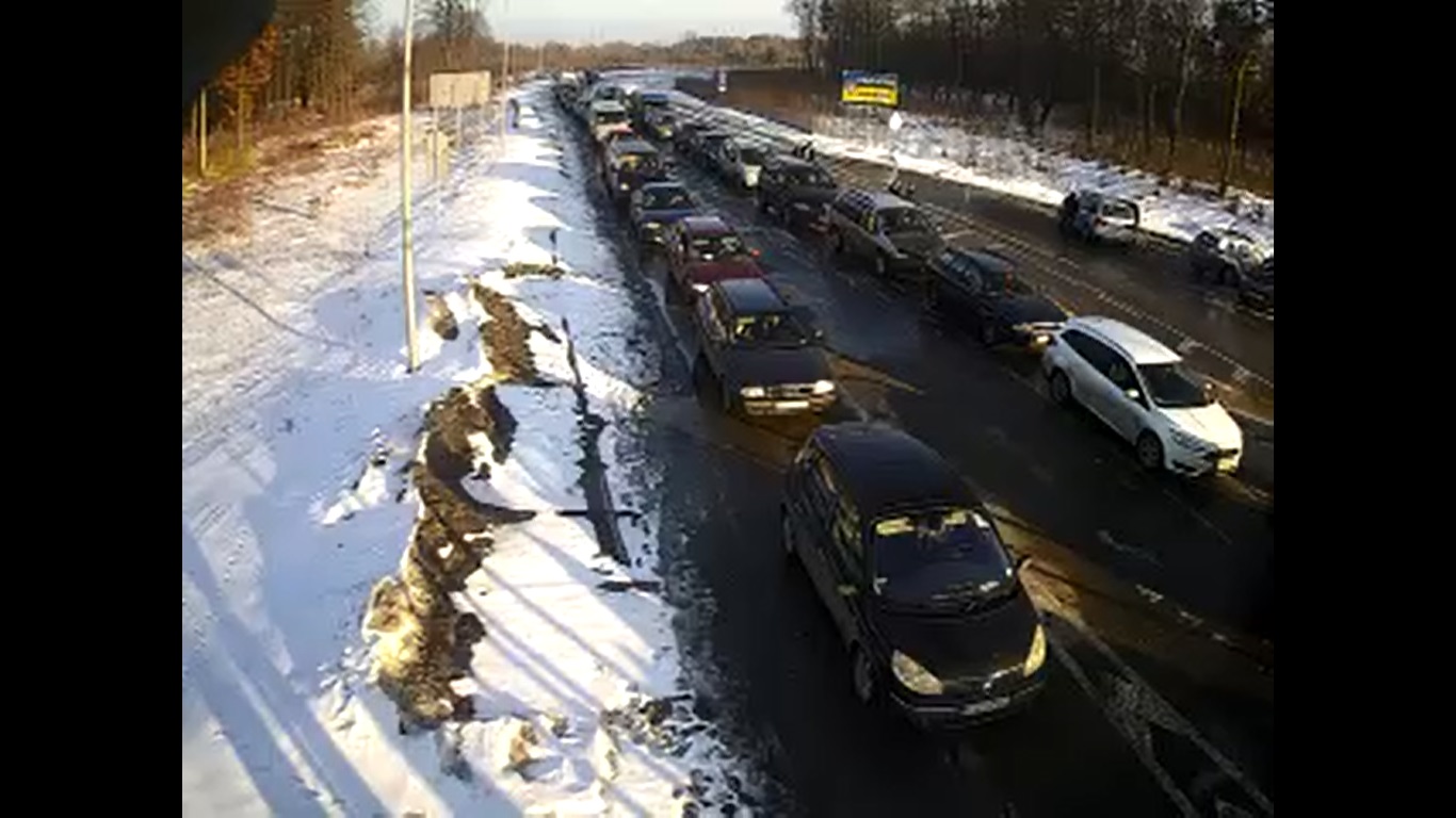 черга на кордоні