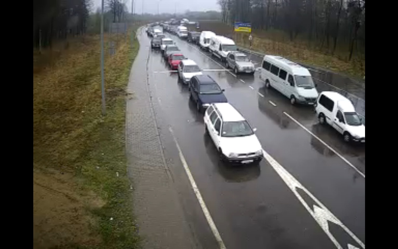 черга на кордоні