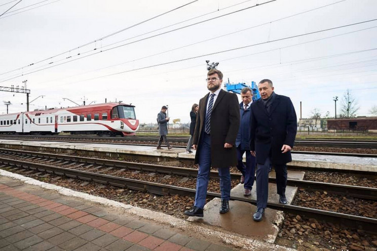 львів перемишль поїзд