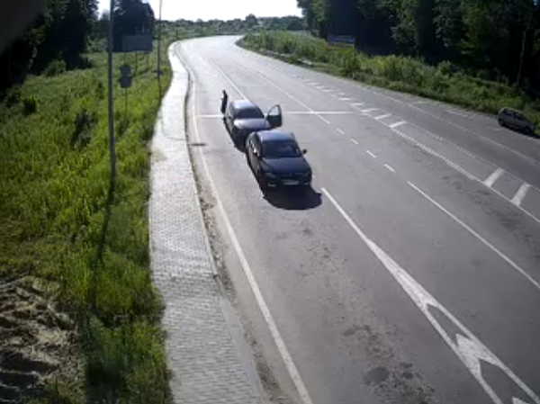 черга на кордоні