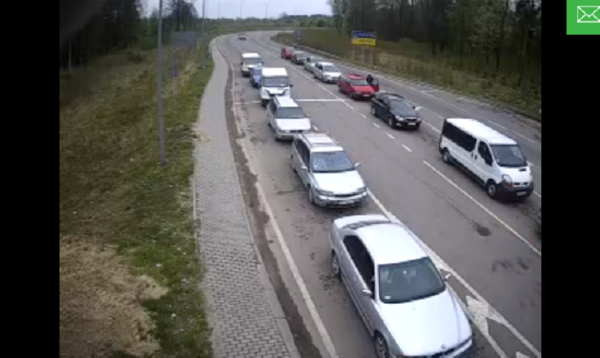 черга на кордоні