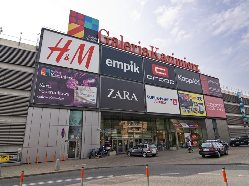 Сердце моды Кракова - это Galeria Kazimierz